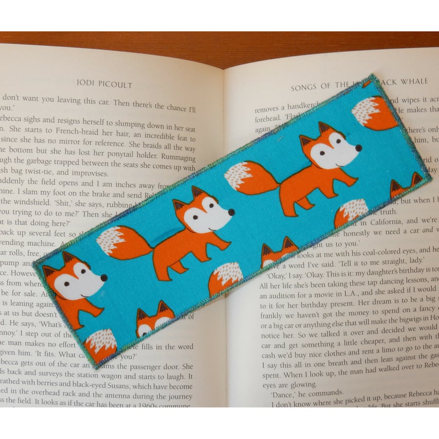 Bookmark foxes