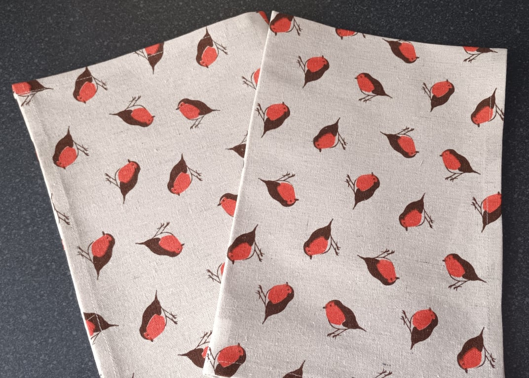 Red Robin Christmas Tea Towel. Natural Linen look. With Free Delivery