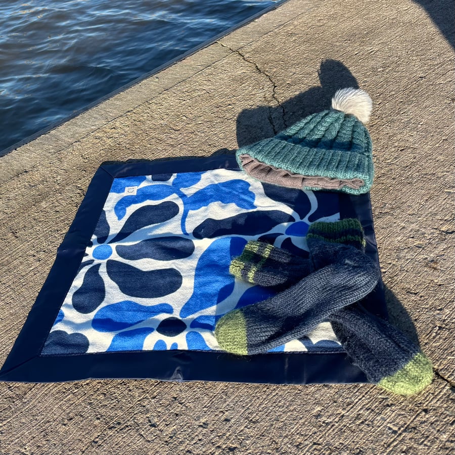 Wild swim mat for changing after watersports
