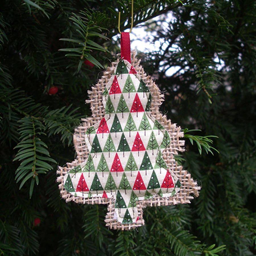 Symmetrical Nordic Christmas Tree Decoration