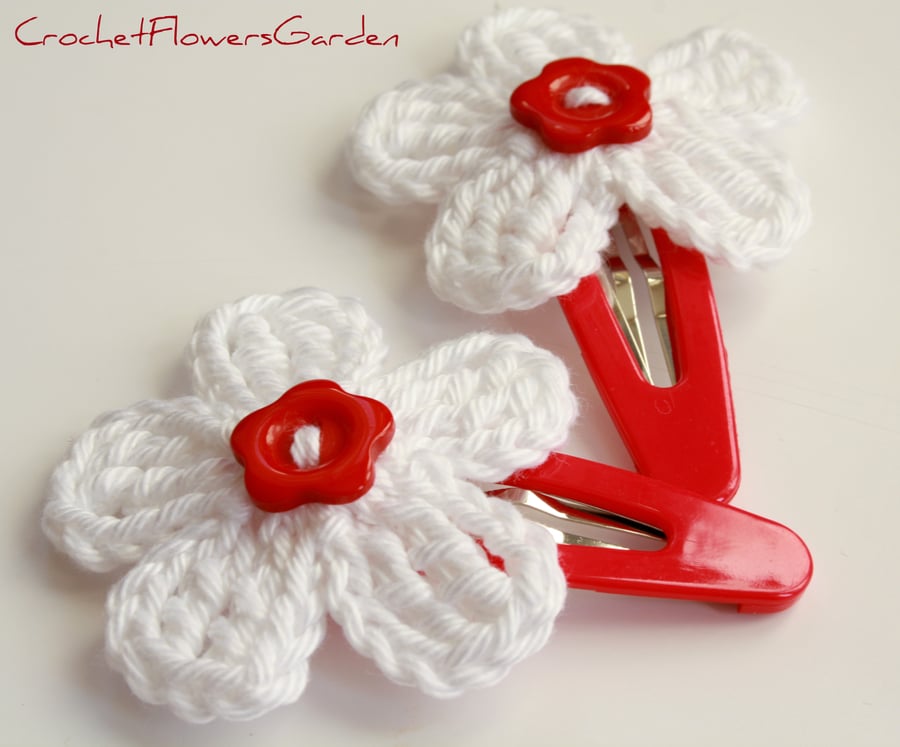 Set of 2 hair clips with crochet flowers RED WHITE