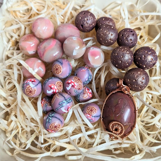 Neutral Bead Collection Inc Toadstool and Dragonfly Beads