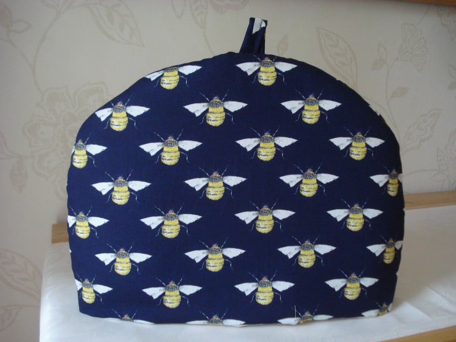 4-6 Cup Tea Cosy Navy Blue With A Bumblebee Pattern (R770L)