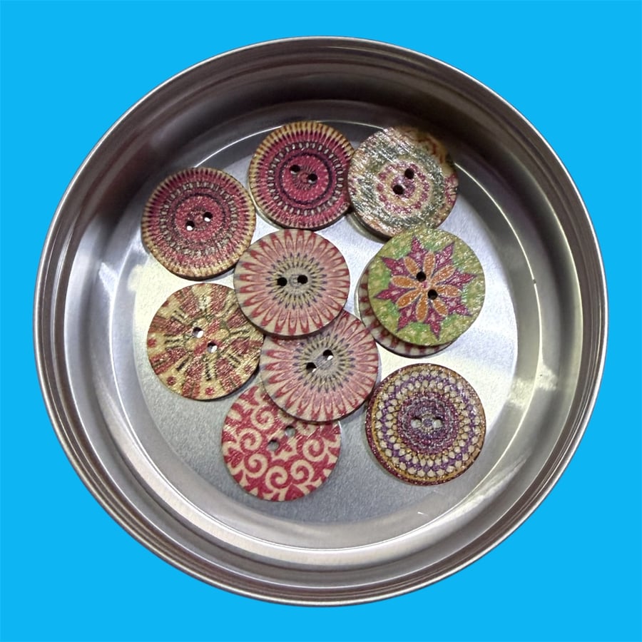Round wooden painted buttons x10