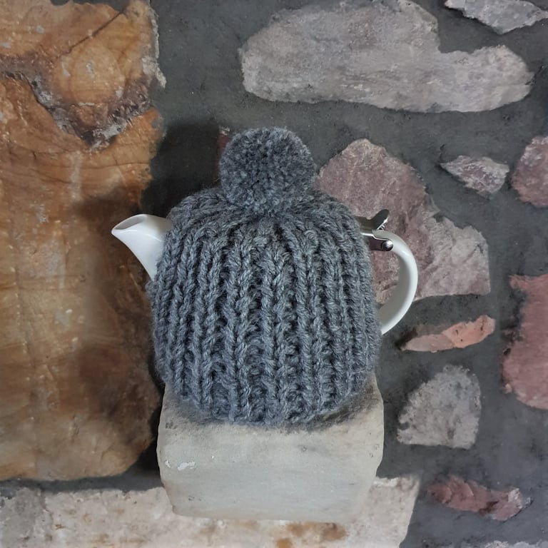 Tea Cosy, Cozy, Tea Pot Cover, Suki, For Life Compatible, Hand Knitted, Stump