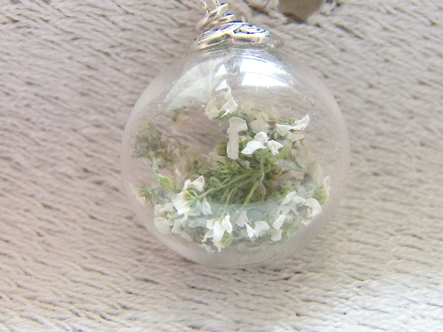 Real Flower White Blossom Necklace