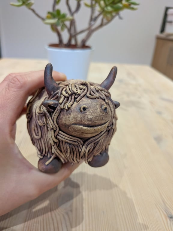 Ceramic highland cow ornament 