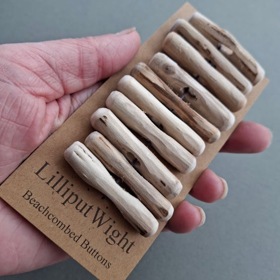 Set of ten driftwood toggle buttons with single hole