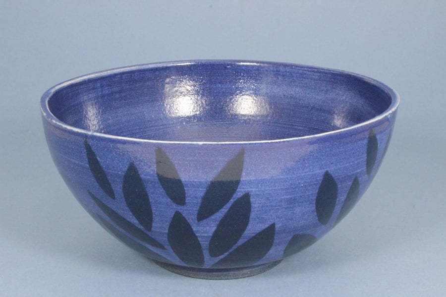 Stoneware Fruit or Salad Bowl (S37)