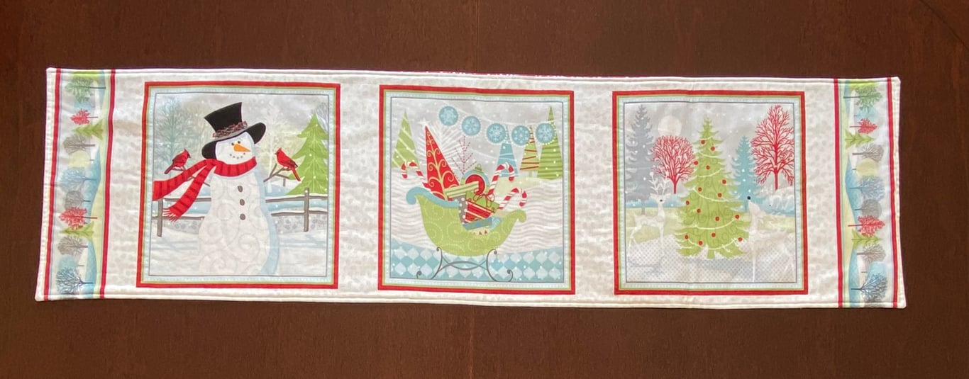‘CHRISTMAS SCENES’ Table RUNNER Snowman, Sleigh & Christmas Tree