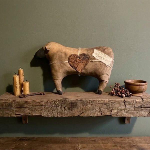 Prim sheep shelf sitter