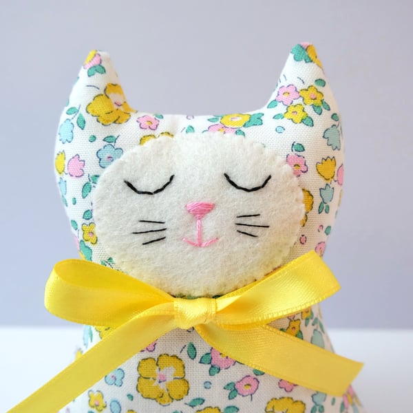 Lavender Cat Sachet Liberty Coastal Cream Floral Fabric