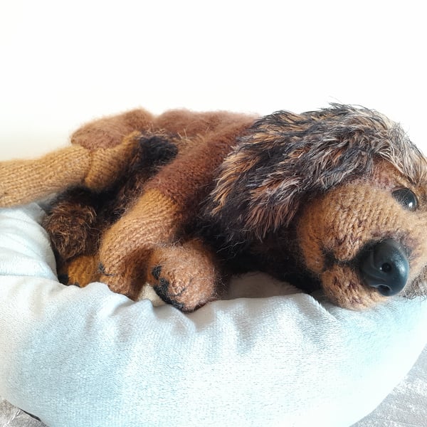 Dachshund Puppy, Dotpebblesknits Design
