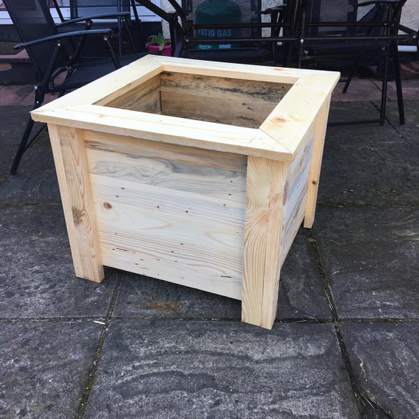 Modern wooden planter 60cm 