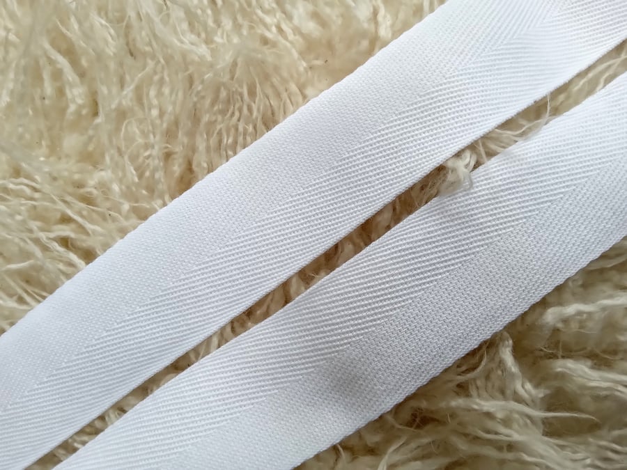 2 metres ivory HERRINGBONE TAPE 3.50cm wide for sewing projects