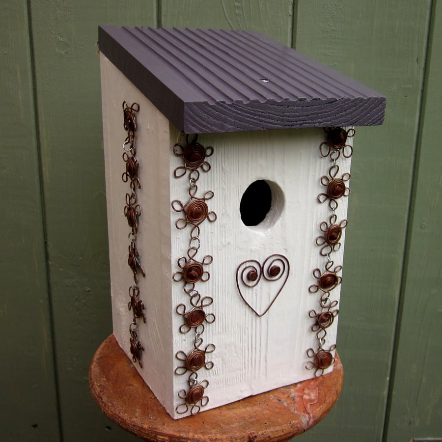 Bird Box - Daisy Chain