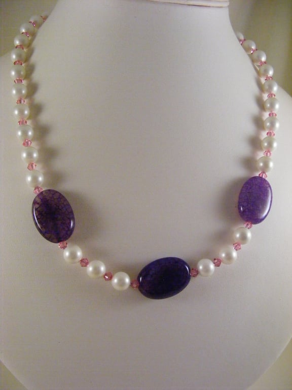 Shell, Crystal and Agate Necklace.