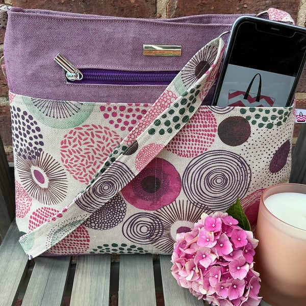 Abstract Mauve Circles Multi-pocket Shoulder Bag