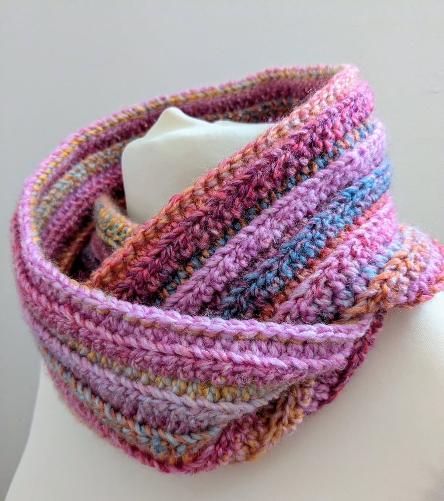 Crochet infinity scarf