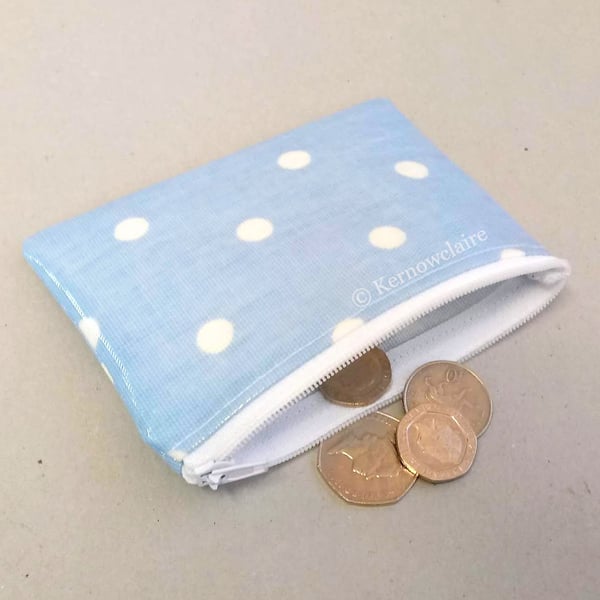 Coin purse in blue with white spots