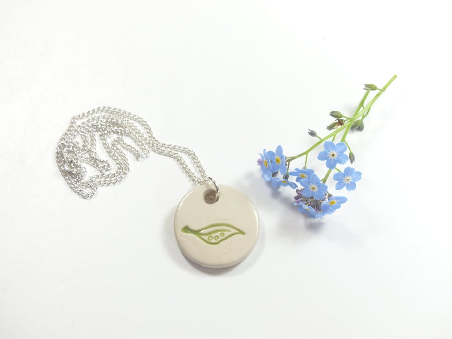 Small Green Leaf ceramic necklace