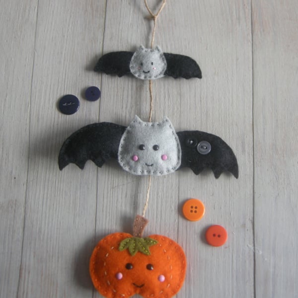 Craft kit, sewing kit, Make a Halloween wall hanging