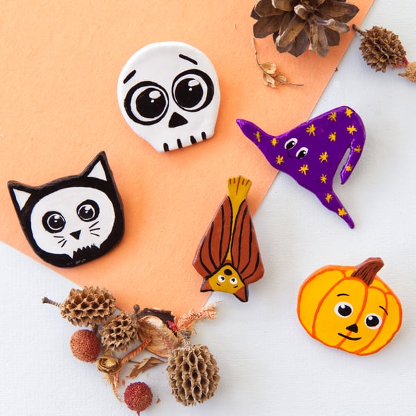 Cute Halloween Themed Painted Clay Pin Badge Brooches 