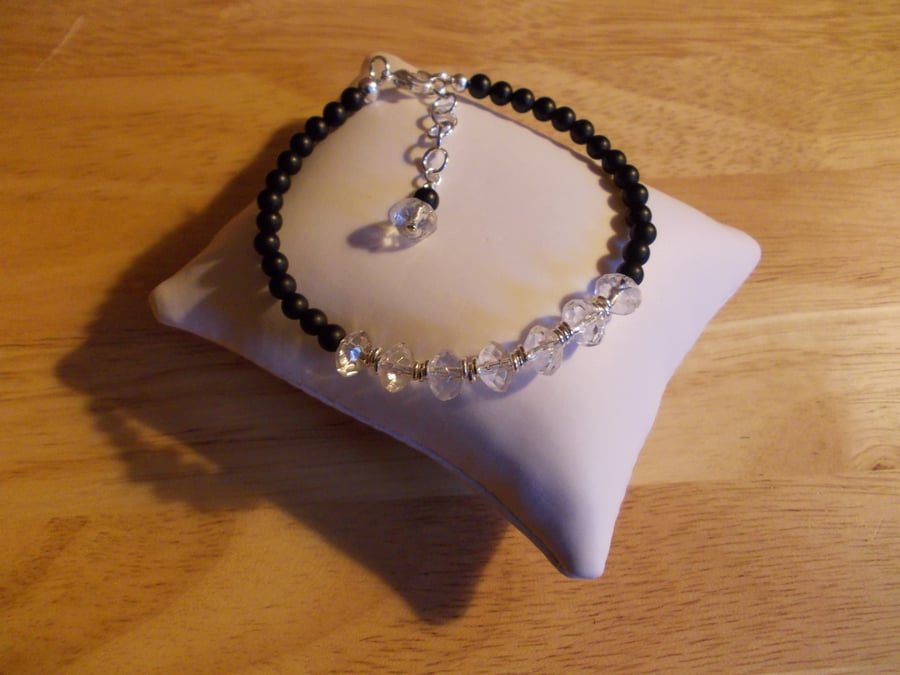 Frosted black agate and clear quartz bracelet