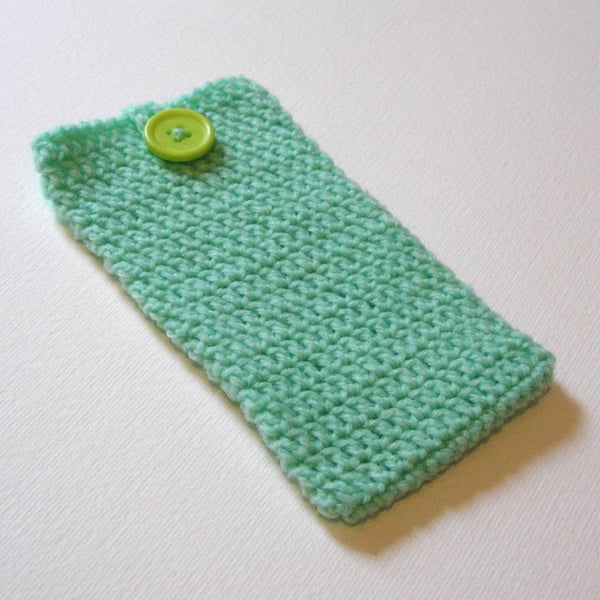 Mint Crochet Mobile iPhone 6 Cozy with Button