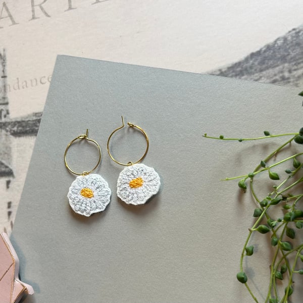 Daisy embroidered hoop earrings 