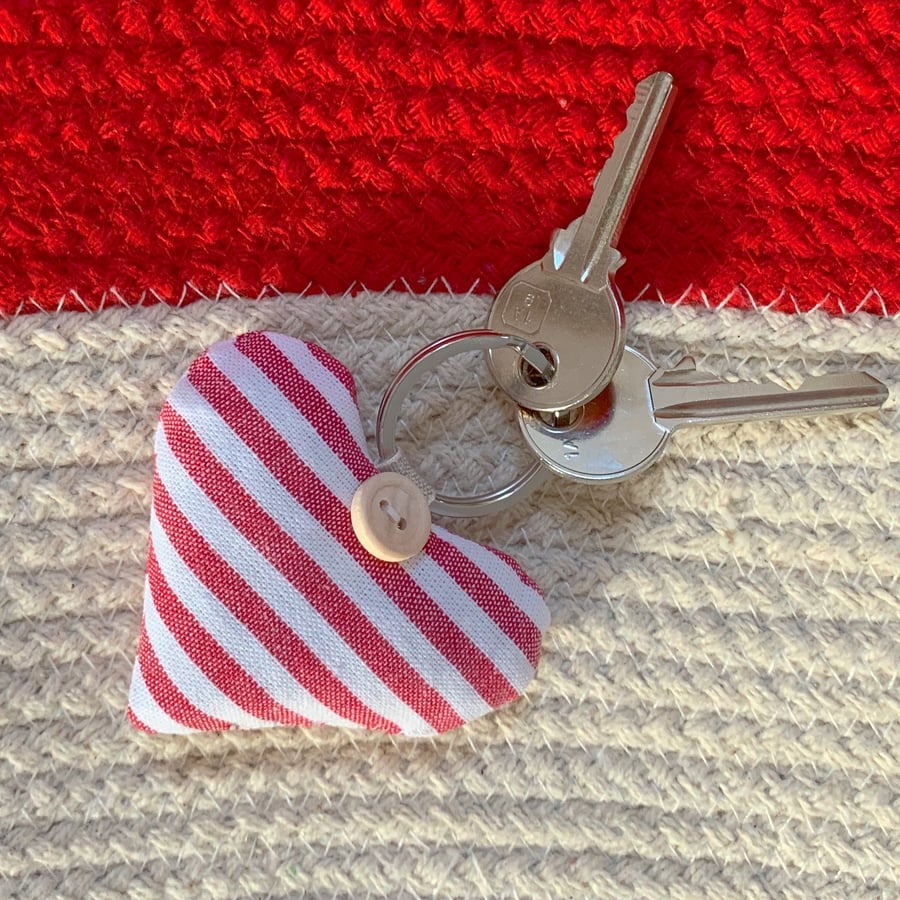 HEART KEY RING - lavender, red and white stripes 
