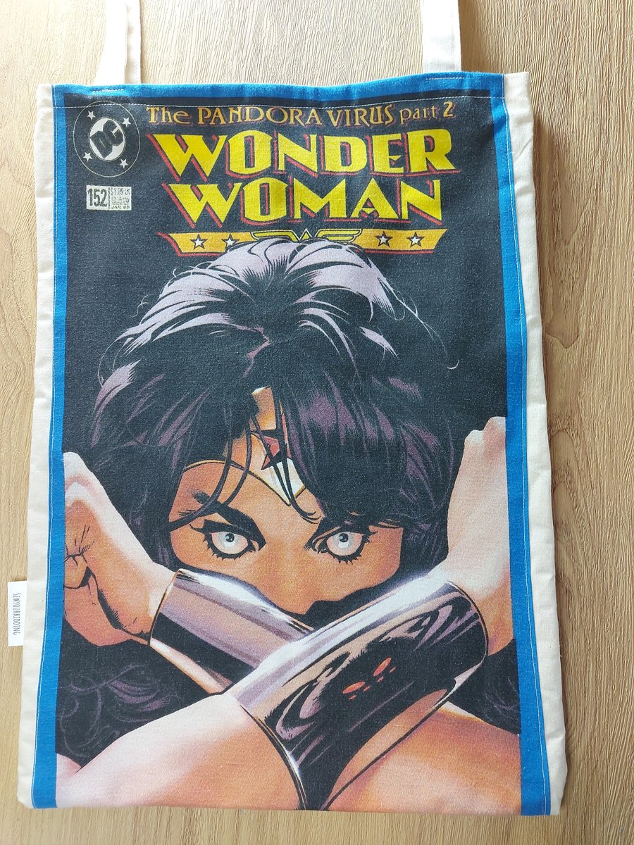 Wonder woman tote bag with key clip 