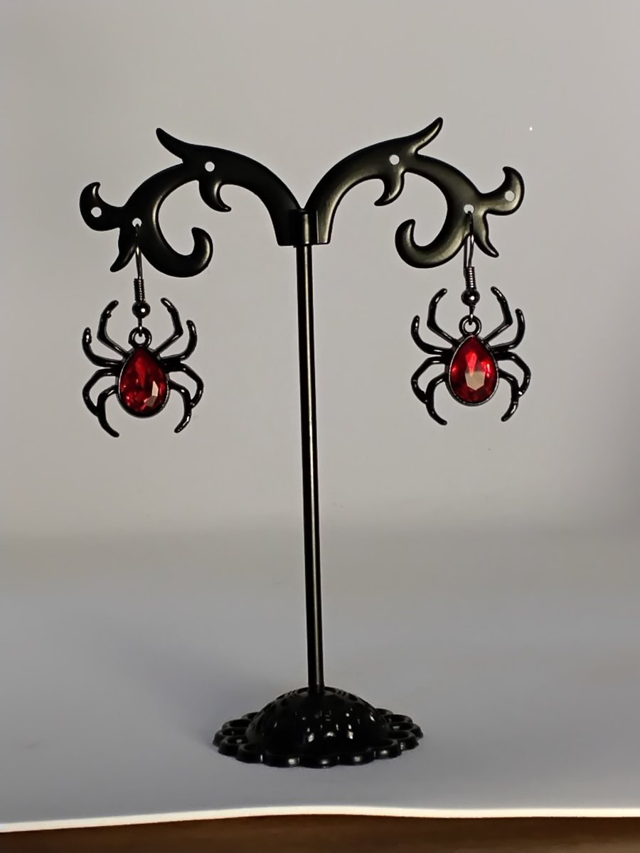 Shiny spider earrings 