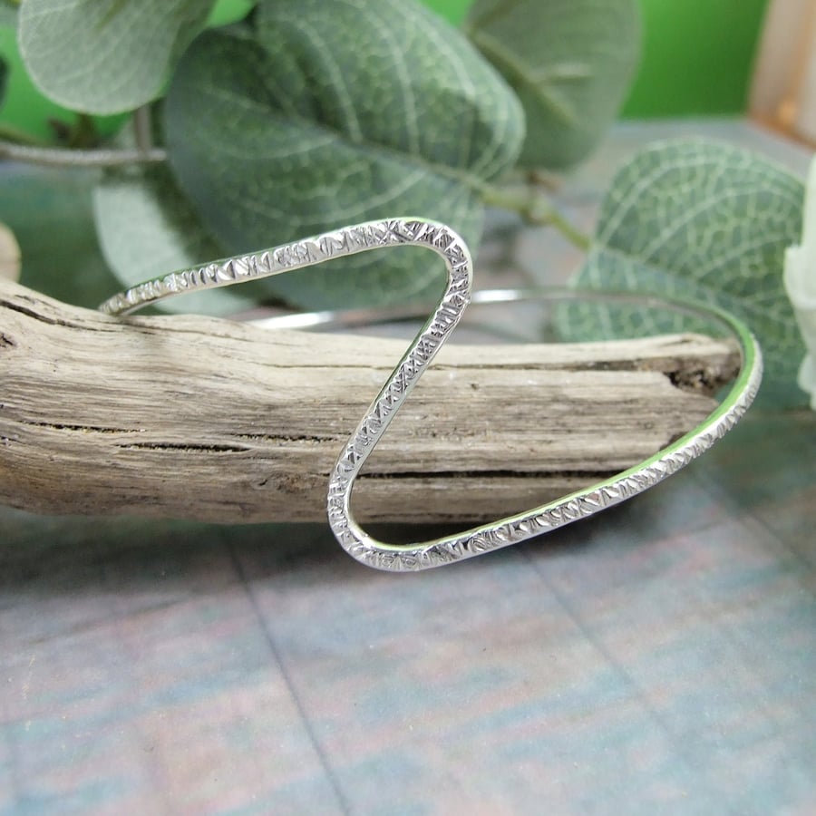 Sterling Silver Asymmetric 'Z' Design Bangle. Fits Size Medium 20cm 