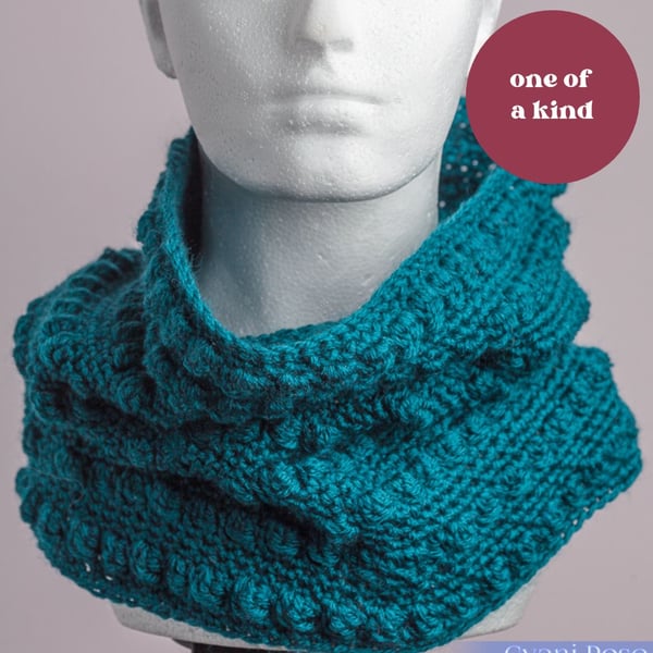 Handmade cosy crochet cowl neckwarmer teal bobble stitch vegan