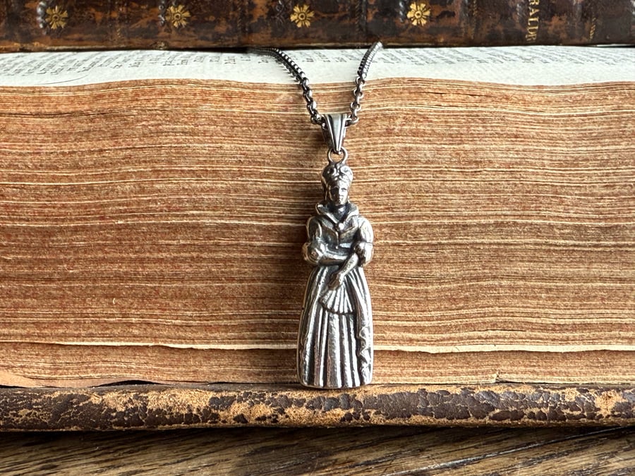 Sterling Silver Renaissance Lady Necklace 