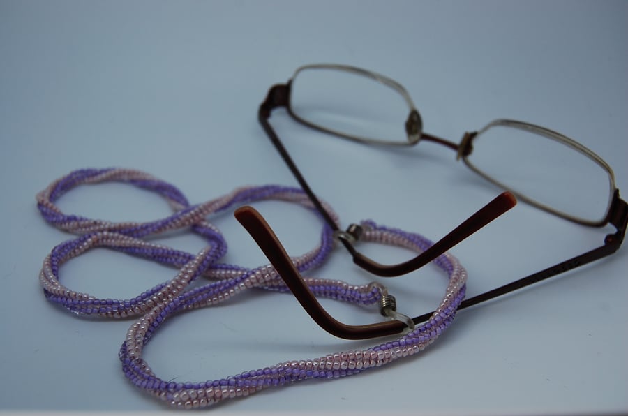 Mauve Spectacle Chain
