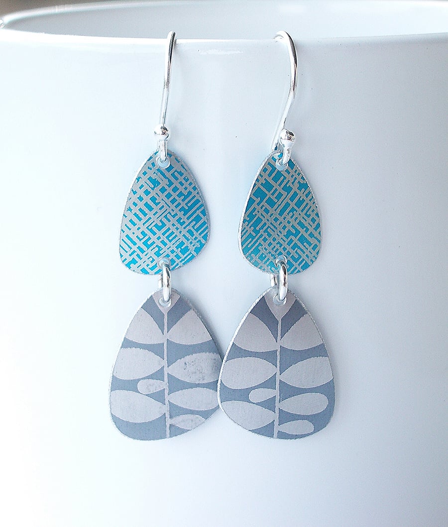 Pebble shaped mid century style turquoise and silver drop leaf earrings
