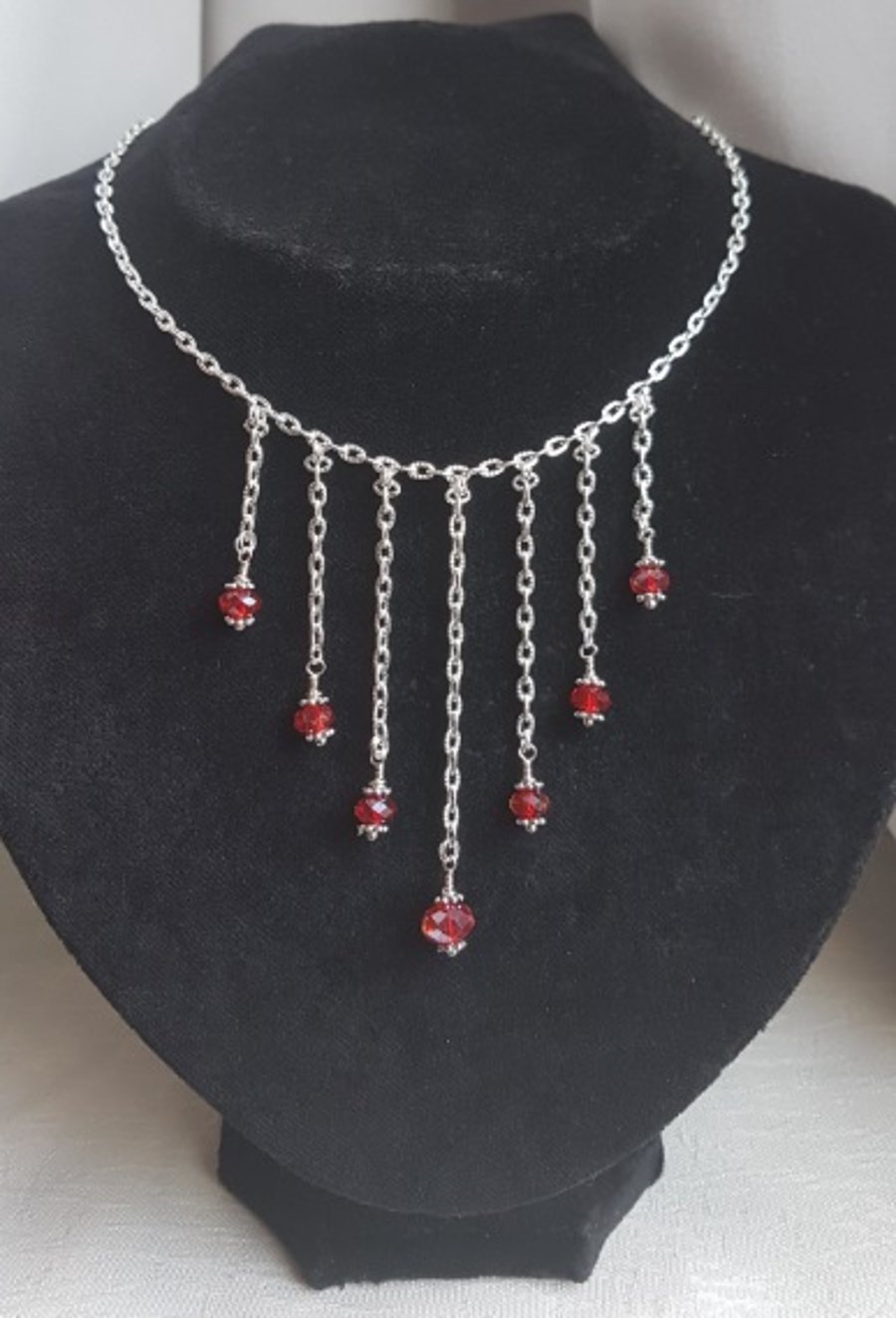 Gorgeous Silver Plated dangle Choker Necklace with Red Crystals