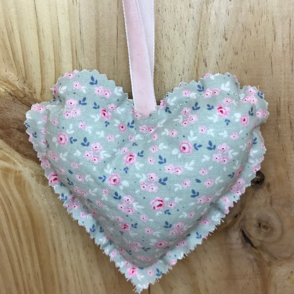 Fabric Heart. (176)