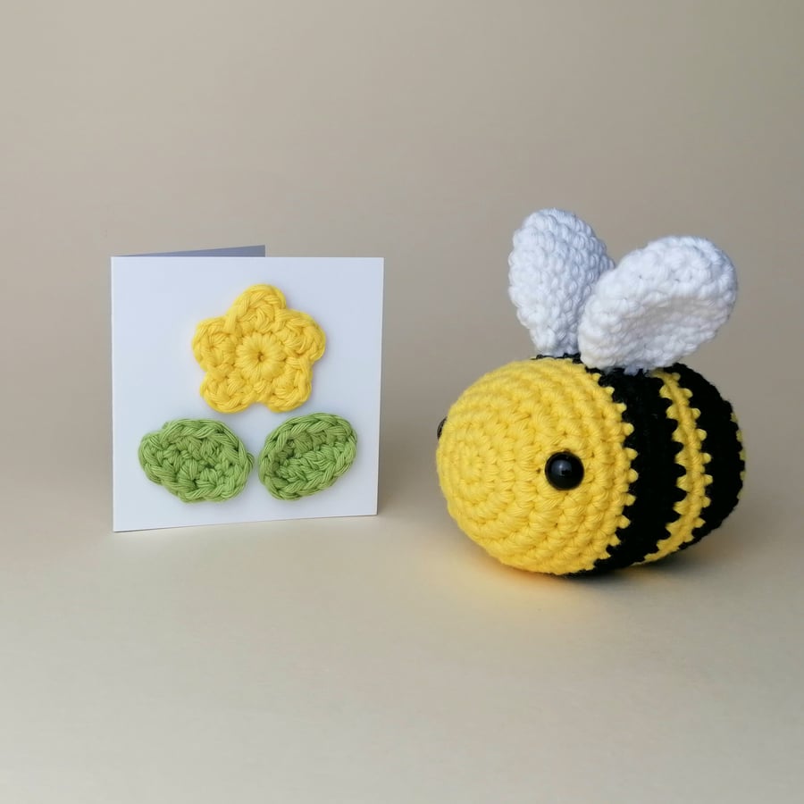 Crochet Bee and Card Gift Set