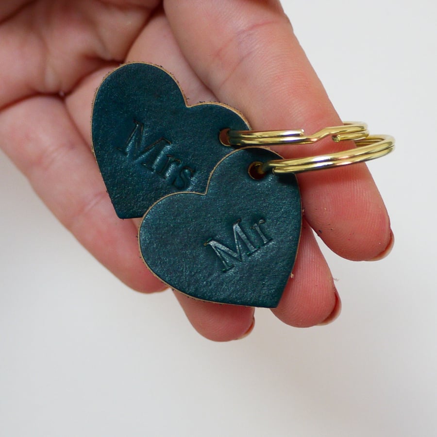 Mr and Mrs Leather Keyring - Set of two - Wedding gift, 3rd Anniversary gift