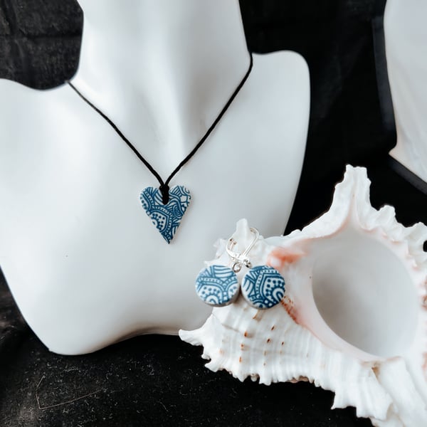 Pendant and matching Earrings - Mock Pottery Style