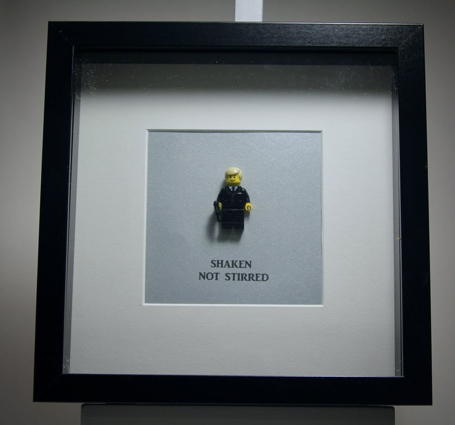 James Bond 007 - Shaken not stirred custom mini Figure frame