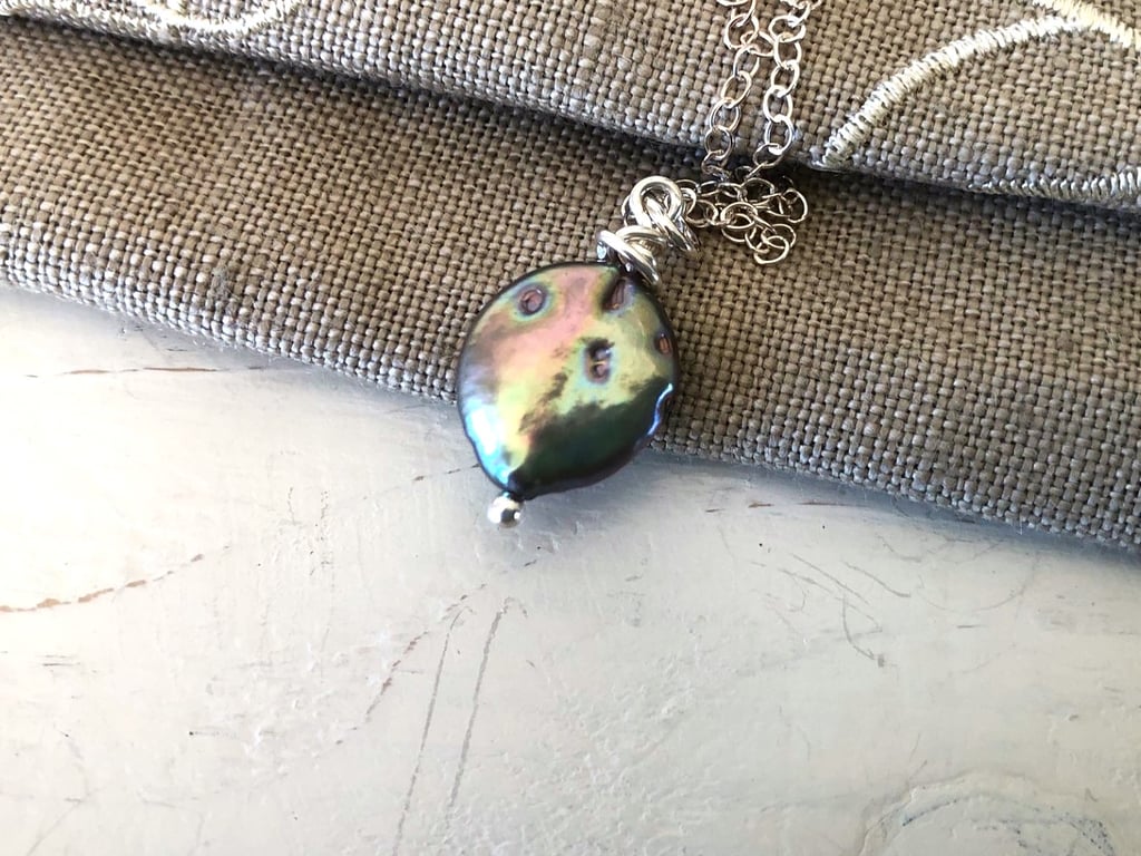 Wire Wrapped Freshwater Pearl Pendant in Shades of Purple 