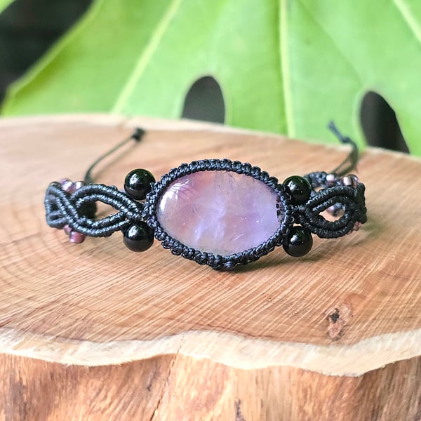 Macrame Bracelet with Amethyst and Tourmaline stones 