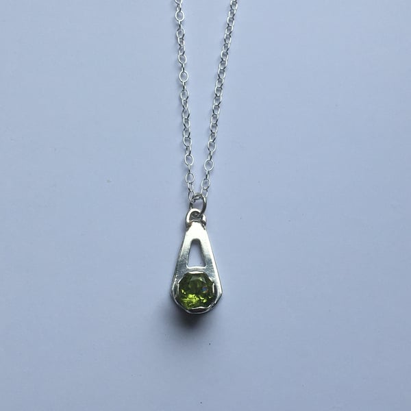 Peridot Birthstone Drop pendant 