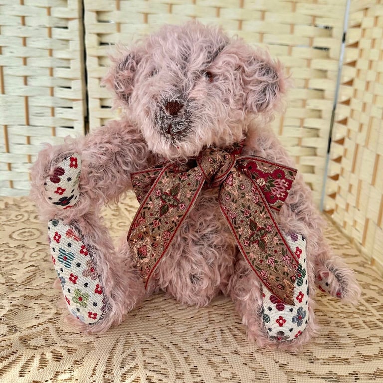 Lucia: Mohair Artist Bear 40cm (15.75")