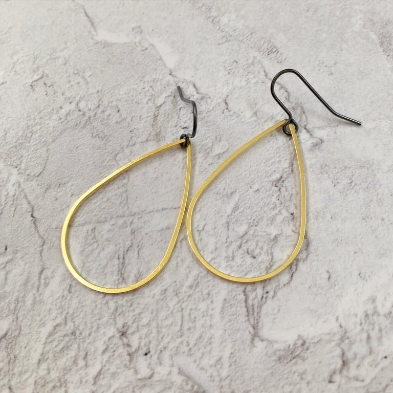 TEARDROPS in Gold and Black 