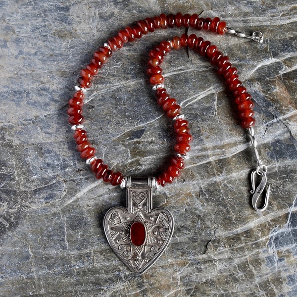 Turkoman silver and carnelian pendant necklace - ethnic jewellery